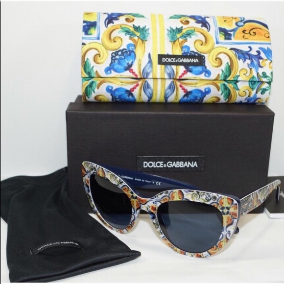 Dolce & Gabbana Accessories - SALE! 💕Dolce & Gabbana Floral Majolica Sunglasses